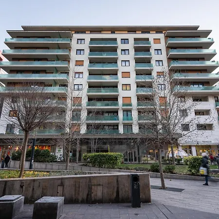 Corvex With Balcony * Budapeste